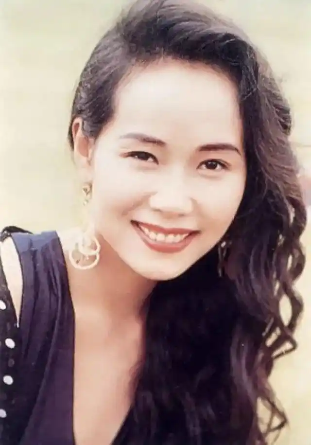 57岁双料影后叶童:11次提名,17岁被张国荣盛赞,嫁富豪32年无子