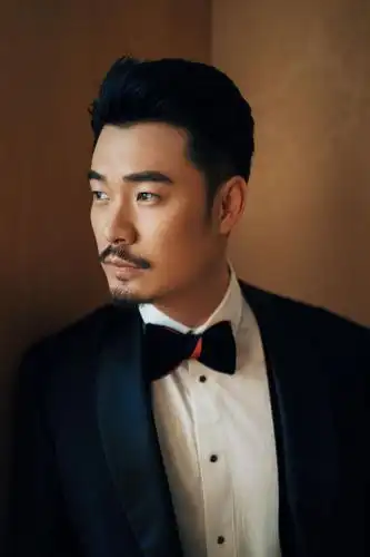 今天一起跟赫老板感受了光影的力量 我们也在不断地学习和摸索|陈赫