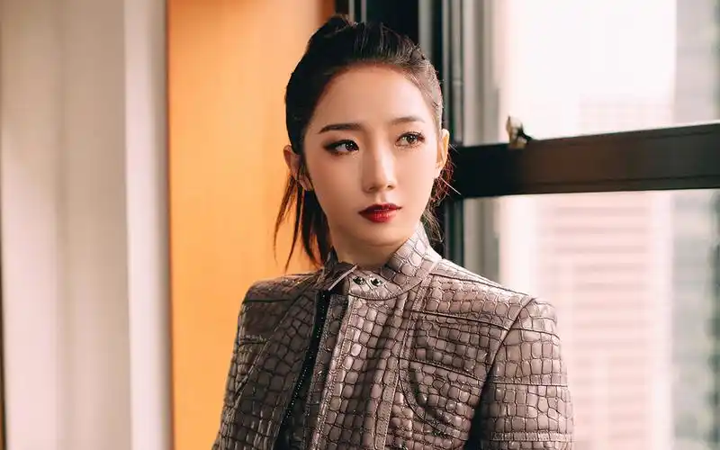 孟美岐高清电脑桌面壁纸图片