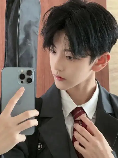 假发男短发韩版帅气个性潮流自然仿真时尚中分碎盖学生日常全头套