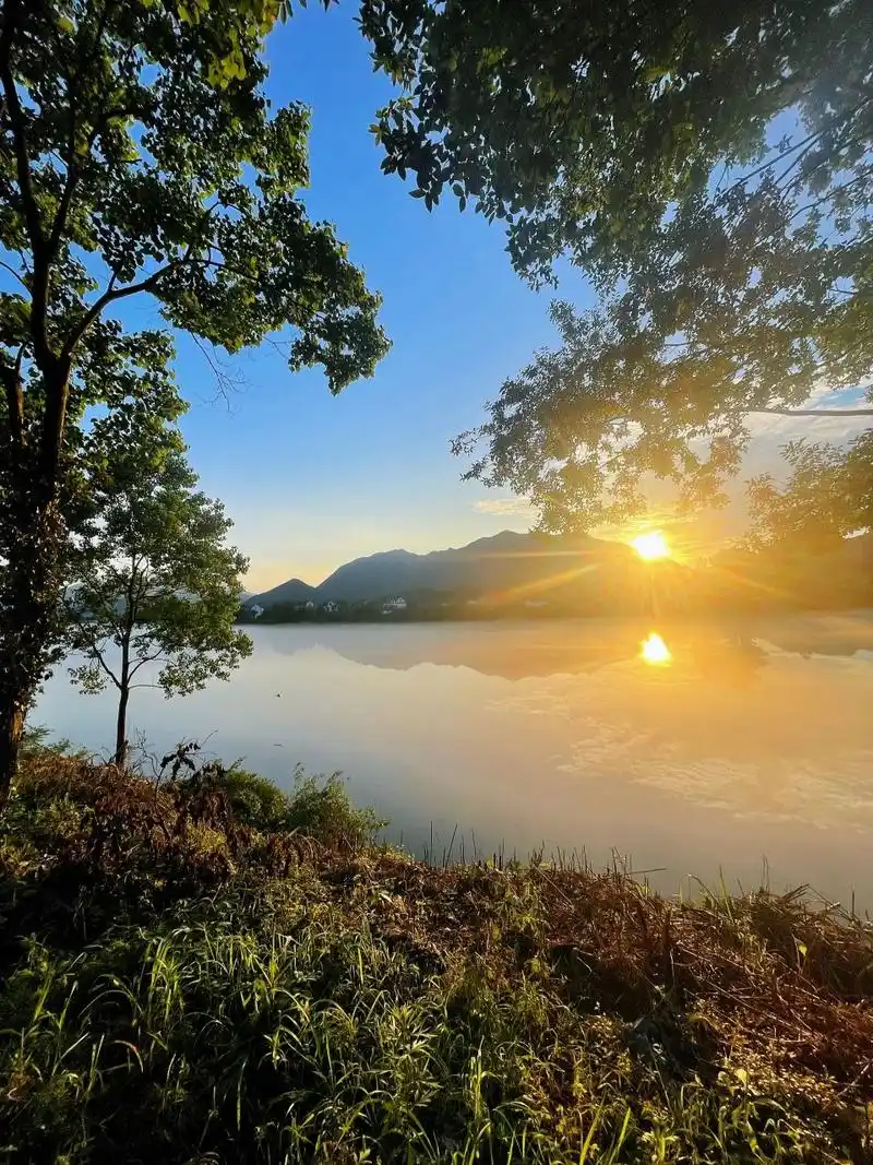 "泾县月亮湾风景区旅游攻略" 月亮湾风景区,以下几个是可选项目: · 1