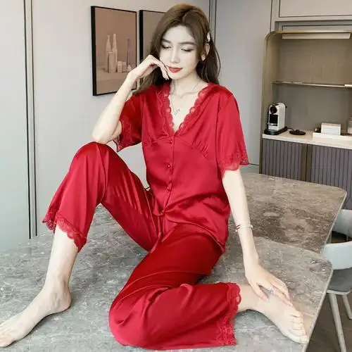 真丝红色睡衣