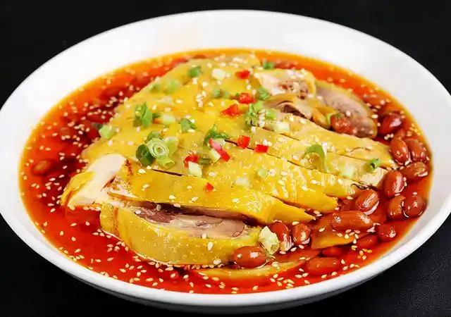 不过最有名的还是四川成都的宫保鸡丁,也是四川十大经典名菜之一