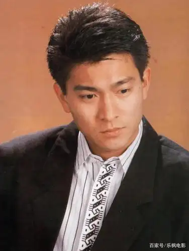 无法再靠颜值就能随意横行,同时也明白流量这个词汇; 刘德华深知自己