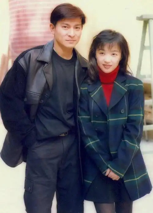 为什么现在的女歌手无论唱功还是声线都不及陈慧娴?