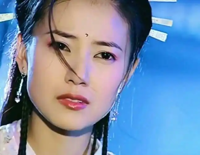 高圆圆古装照曝光!纱裙出镜状态像少女,网友:周芷若回来了_造型