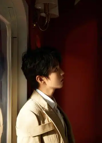 王俊凯王源出席中国歌曲top排行榜颁奖晚会,现场表演歌曲双双斩获大奖