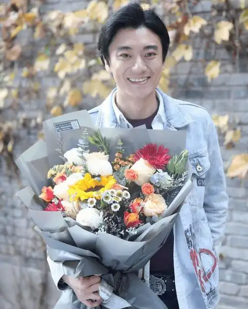 陈月末机械专业毕业29岁进军演艺圈如今被称为男版baby