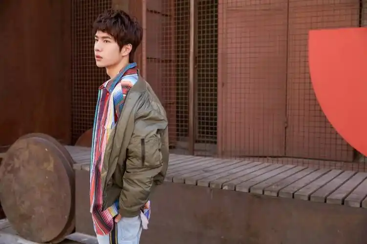 170405 #uniq#官方tw更新#uniq王一博#相关…-堆糖,美好生活研究所