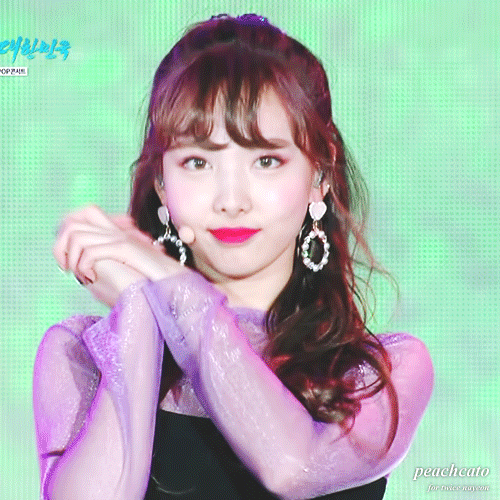 多位在吗 我今天脑抽想到了一件事我作为很早使用泼辣修头像的那一批