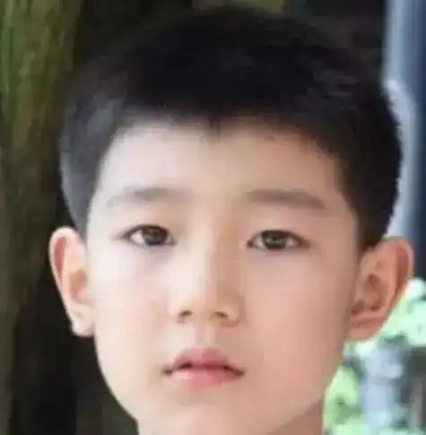 换了寸头的王源像是"整容"了,看完照片网友:我算是怕了!