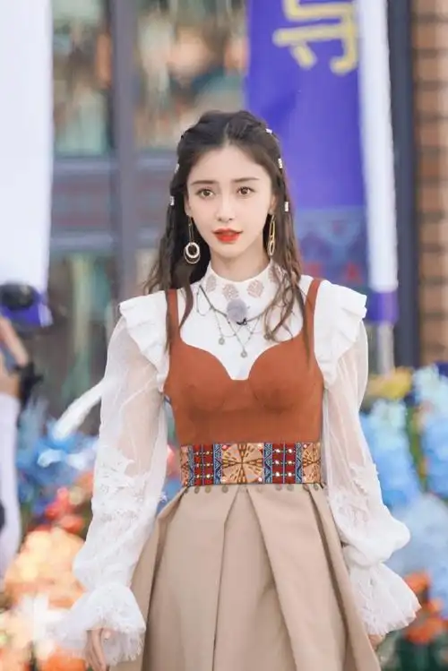 公主顺便安利和到了新疆的angelababy一样甜的的小甜剧《爱情应该有的