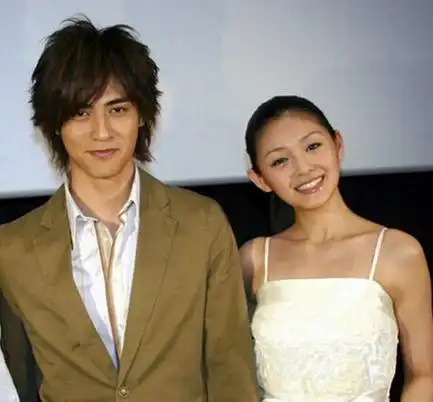 【图】大s和周渝民为什么分手? 曝大s主动提出分手