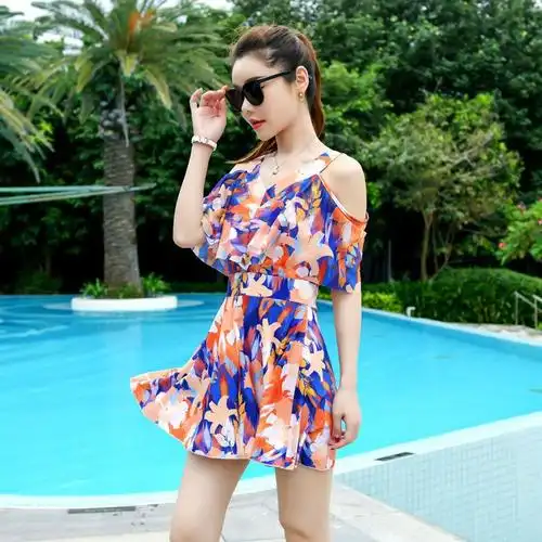 泳衣女新款大码带袖遮肚显瘦平角分体裙式保守胖mm温泉海边游泳装白花