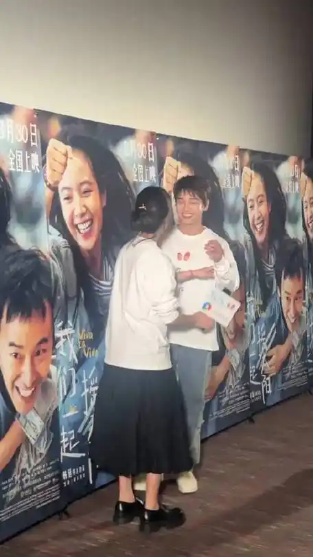 谁看了不说好宠啊!|李庚希|彭昱畅_新浪新闻