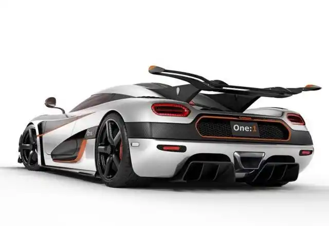 售价10000万人民币 全球限量生产6辆,其中5辆销往中国