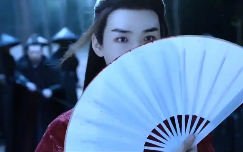 【山河令|温客行】疯批美人永远滴神,性感老温在线扇人