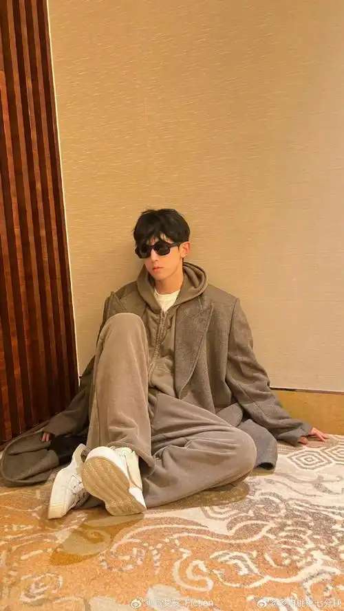 郭俊辰喜提两大桶山西老陈醋##山西粉丝送郭俊辰的醋也太大桶了