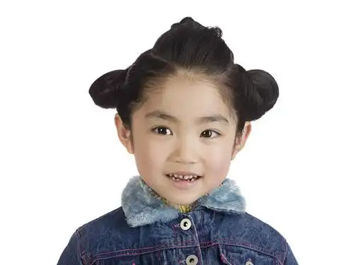 正面,纯洁,亚洲,仅一个女性,仅一个人,服装,注视,休闲装,黄种人,肩膀