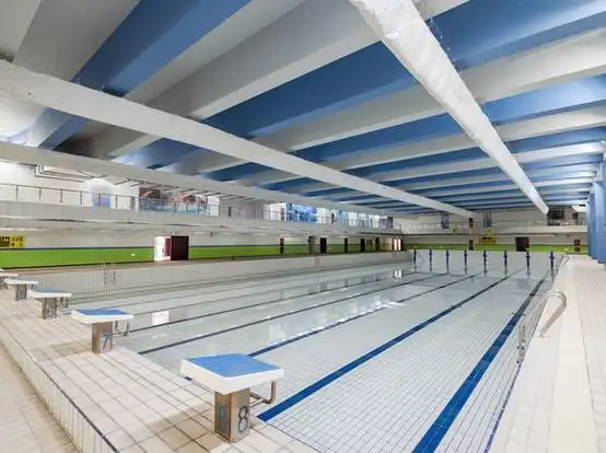 室内恒温游泳馆