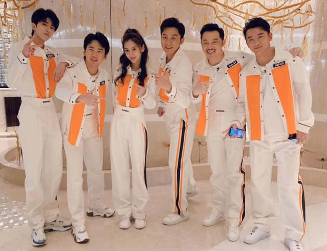 《奔跑吧9》官宣了新阵容后,谁注意郭麒麟的举动?看来是被伤透了