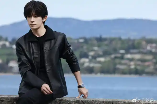 易烊千玺电影小小的我##易烊千玺 浪漫男人##和千玺