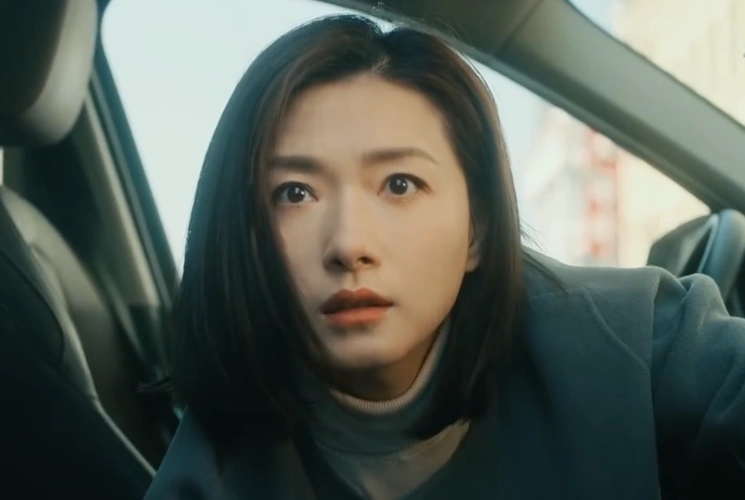 人潮汹涌排片口碑双上涨万茜和肖央的最后选择让刘德华感动不已