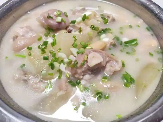 猪蹄汤(猪蹄汤的营养价值)