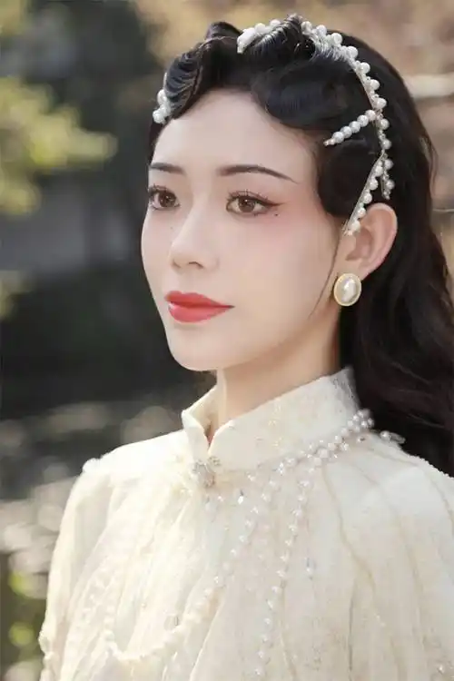 媄研社素人改造(第二期)《宅女变身民国大小姐》