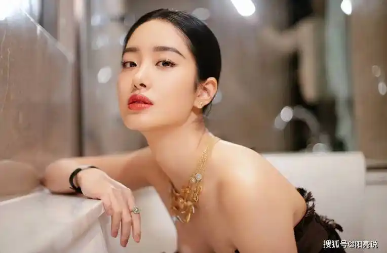 杨采钰_气质_写真照