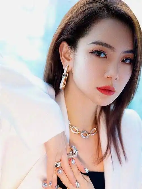 戚薇的嘴有多敢说自曝生活获王思聪双标对待