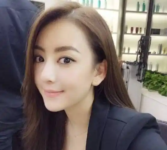 方媛每月拿20万生活费,郭富城写有婚前协议,离婚只能净身出户_郭天王