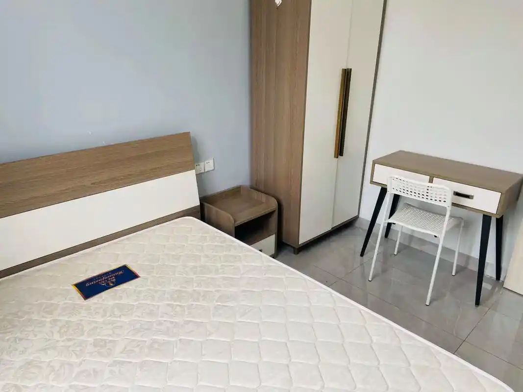 南山西丽龙井精装修一房一厅拎包入住