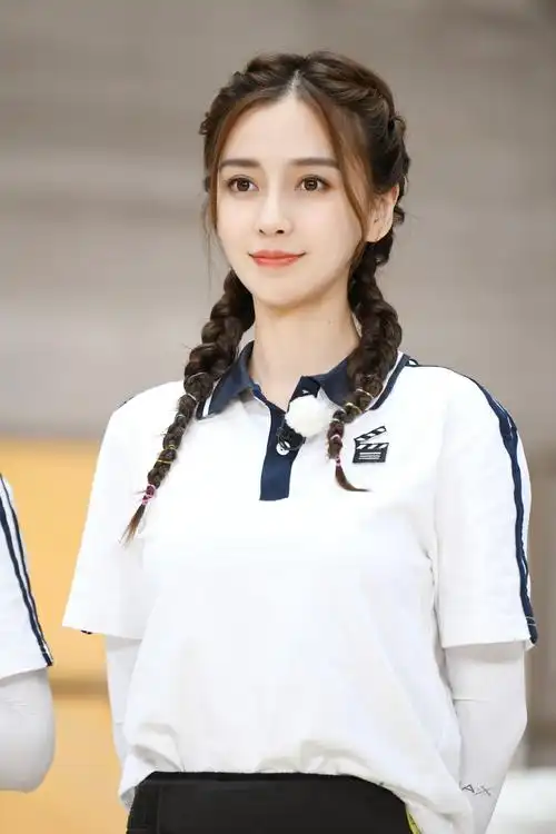 angelababy《奔跑吧》羊角辫剧照图片