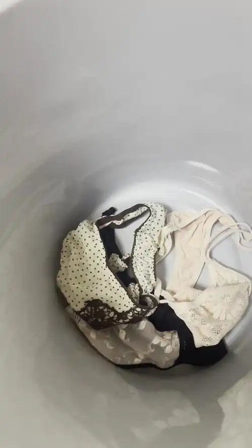 脱下酸臭的袜子,让双脚感受大地的温暖