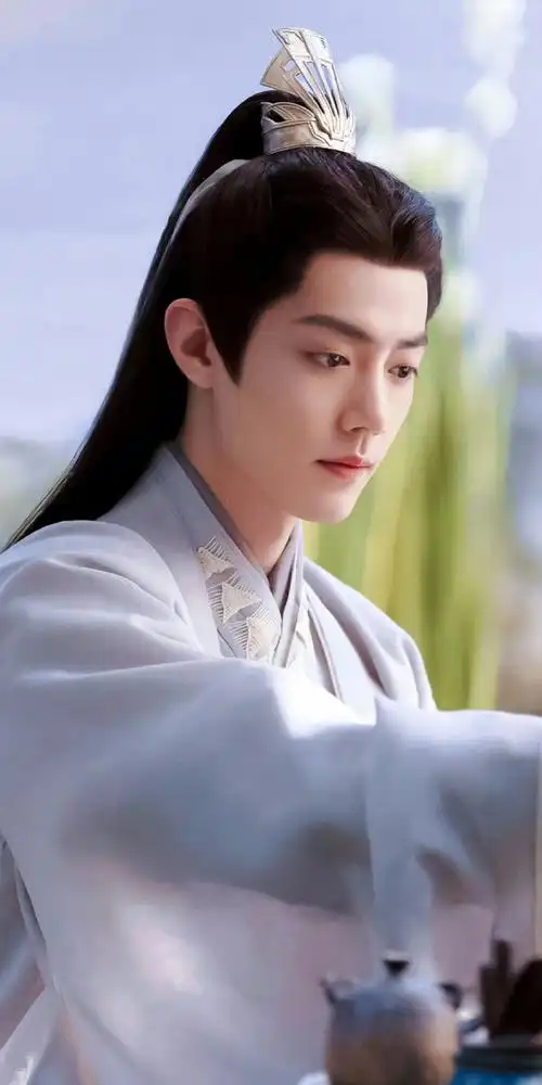 集帅气,侠气,正义潇洒于一身,而且古装装扮真的好好看@x玖少年团肖战