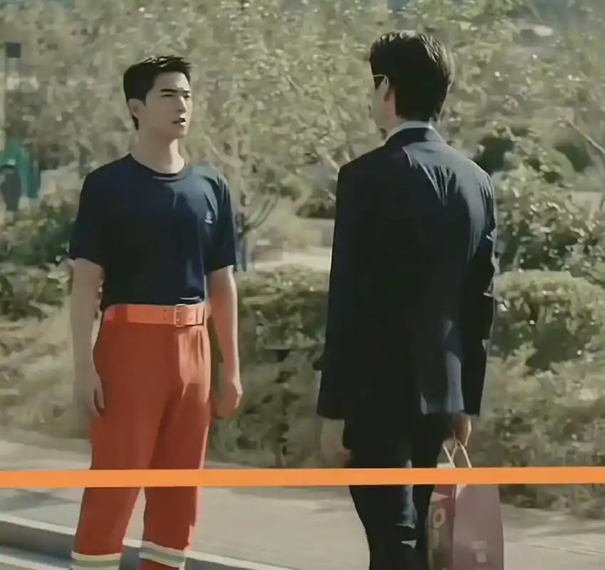 论杨洋身高,网友评论: 身材是五五分的,脑子是空空如也 我想起一次