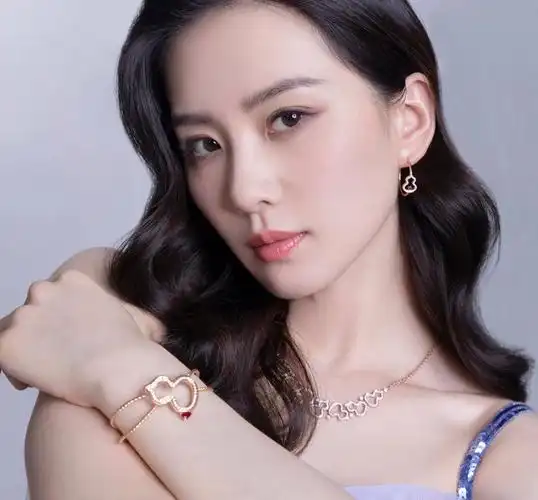 刘诗诗的气质和气场,真是越来越强大了|刘诗诗|气场|气质_新浪新闻