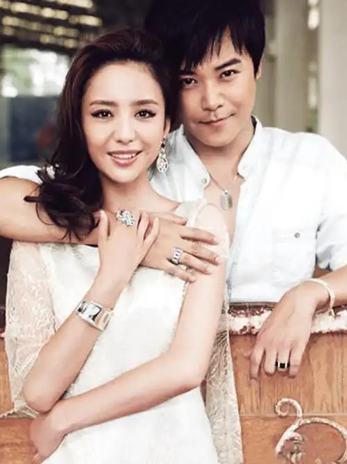 丈夫夜会2位美女,还拿烟头烫她,佟丽娅为何还不离开陈思诚?