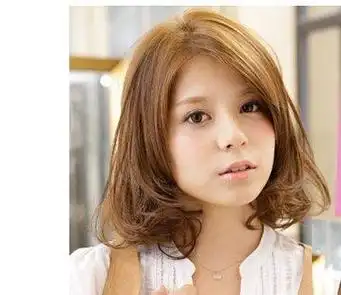 给大家推荐五款胖脸适合的发型