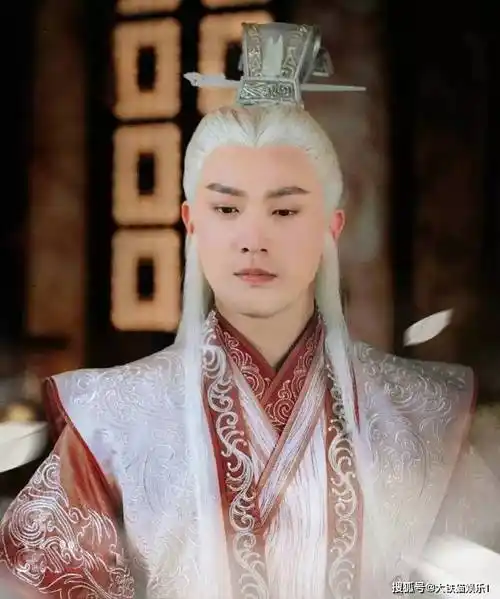 在仙剑剧还没有一统江湖之前,像焦恩俊,邵峰这些古装大神也在《武当》