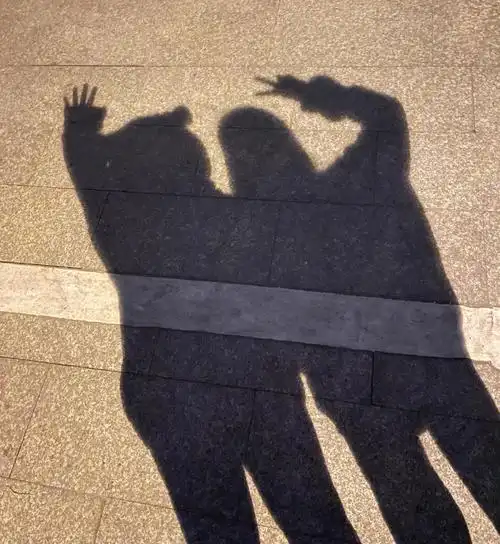 闺蜜  #逛街  #影子拍照