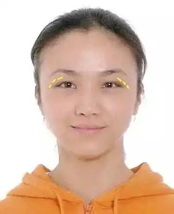 汤唯早期的素颜证件照,也是"下垂眼".