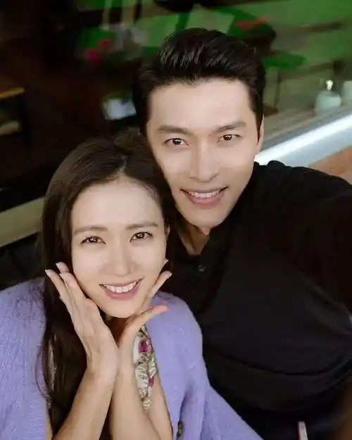 玄彬晒与孙艺珍"合影"狂撒糖,画作临摹栩栩如生,尽显恩爱模样【图文】