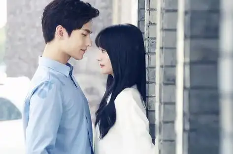 周冬雨李易峰命理婚配,周冬雨李易峰第三次合作的《谈不起的恋爱》