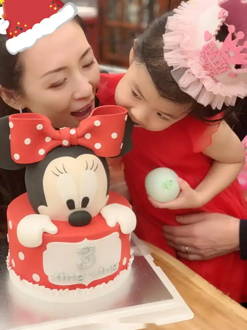 今天醒醒三岁了,生日快乐,我的宝贝!看着你成长是一件无比美妙的事情.