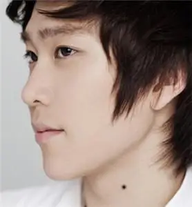 你的脖子长痣了没有