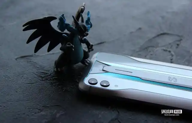 黑鲨游戏手机2 pro首发评测:高通855 加持 游戏操控感加强