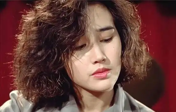 香港娱乐圈颜值最高的五位混血女星,谁才是你心目中的第一?