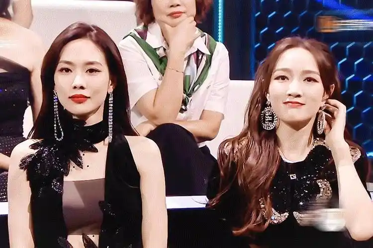 浪姐群像剧: 王霏霏 孟佳